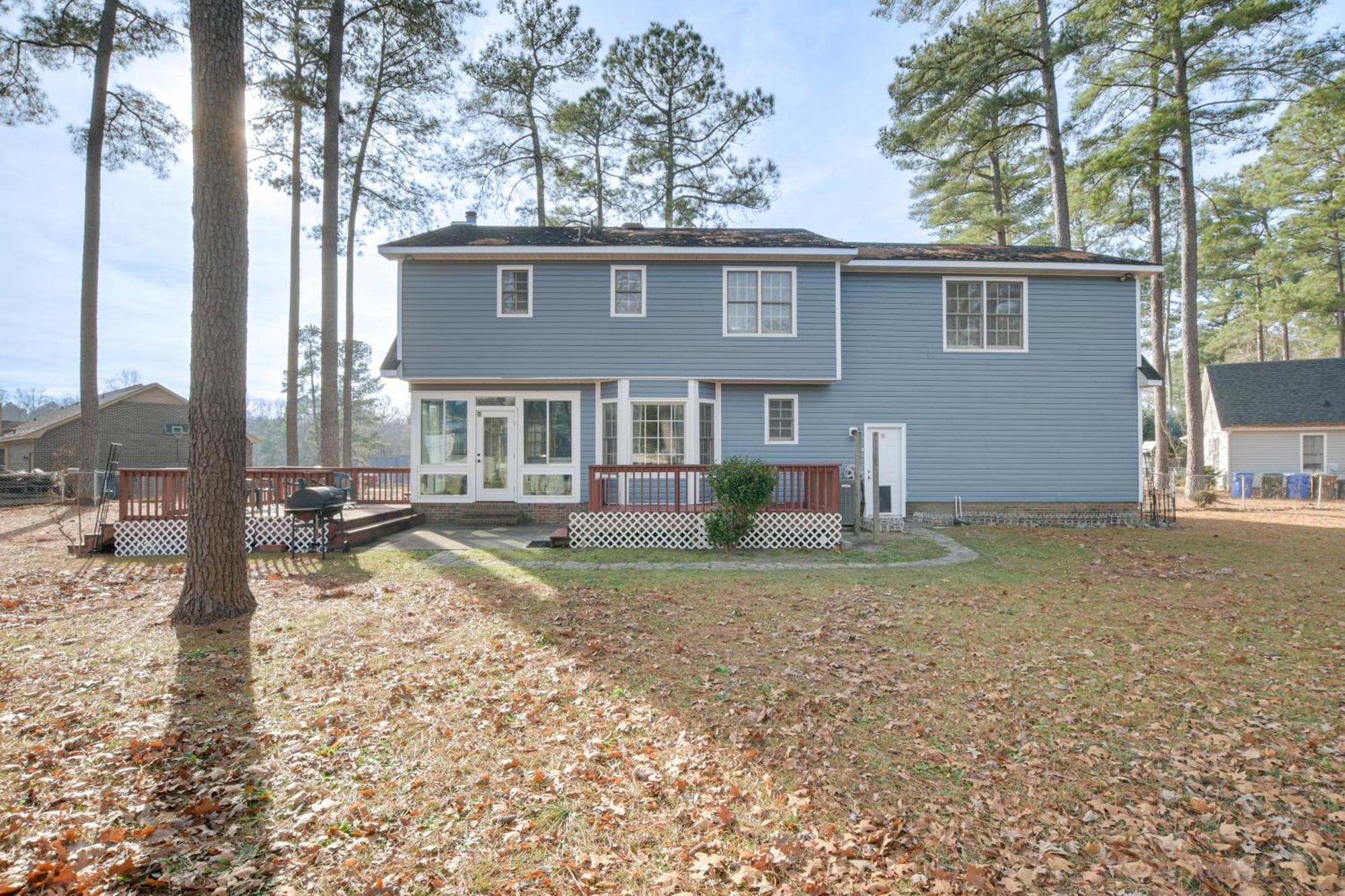 Lovely Fayetteville Home Deck And Fireplace! Exterior photo